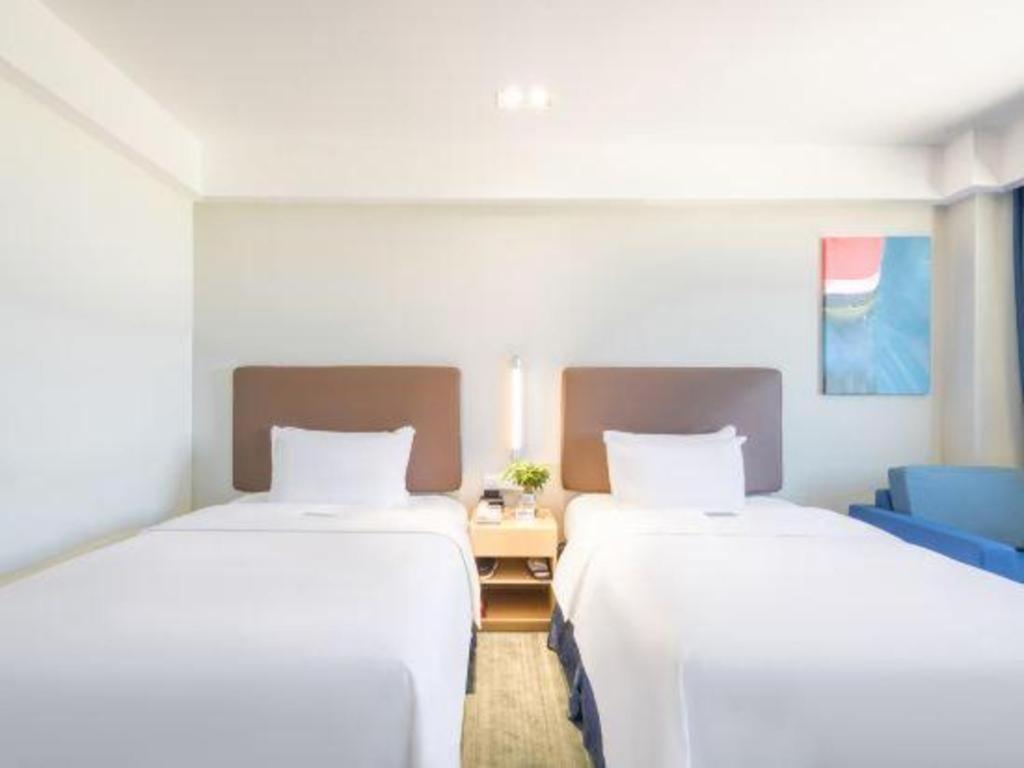Holiday Inn Express Zhangye By Ihg Exterior photo