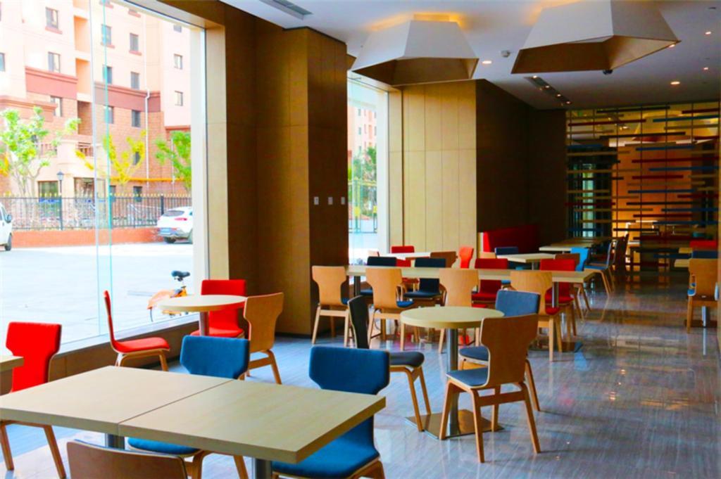 Holiday Inn Express Zhangye By Ihg Exterior photo
